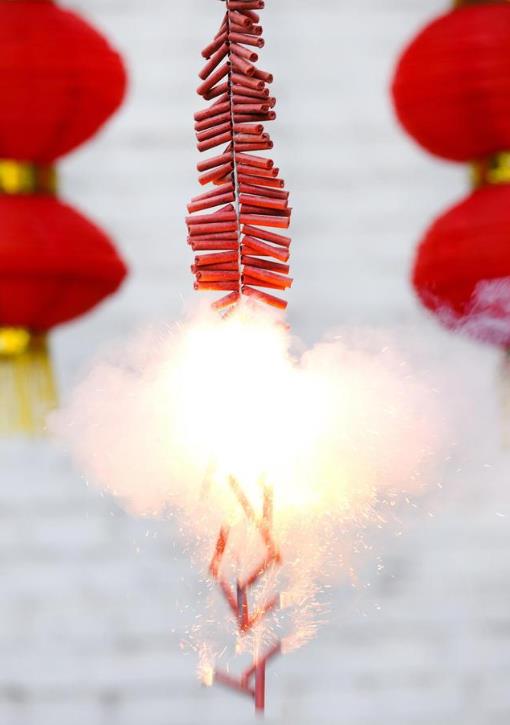 喜庆时为什么放鞭炮